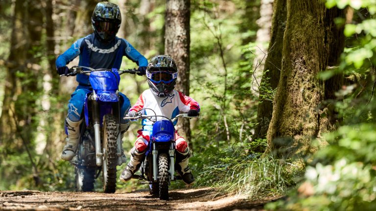 2026-Yamaha-PW50-EU-Icon_Blue-Action-004-03