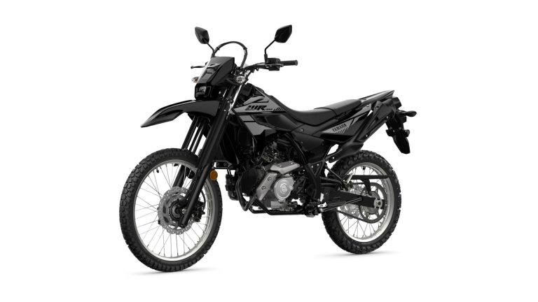 2026-Yamaha-WR125-EU-Yamaha_Black-Studio-005-03