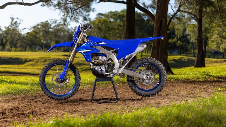 2026-Yamaha-WR450F-EU-Icon_Blue-Static-002-03