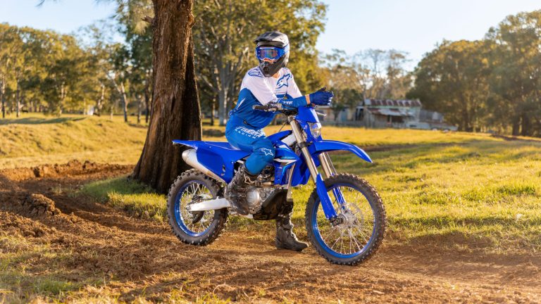 2026-Yamaha-WR450F-EU-Icon_Blue-Static-003-03
