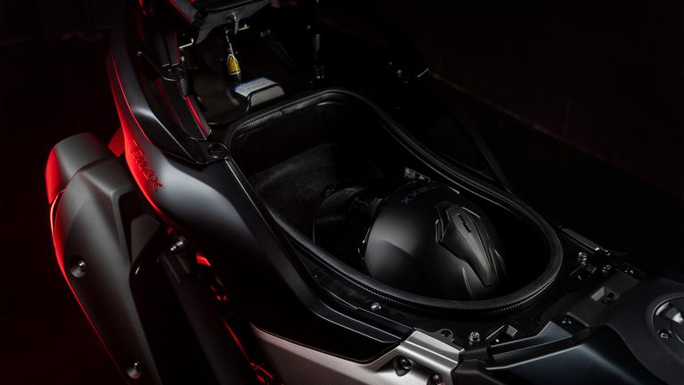 2026-Yamaha-XP500ASV-EU-NA-Detail-011-03