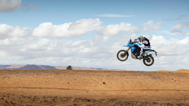 2026-Yamaha-XTZ700SPR-EU-Sky_Blue-Action-018-03