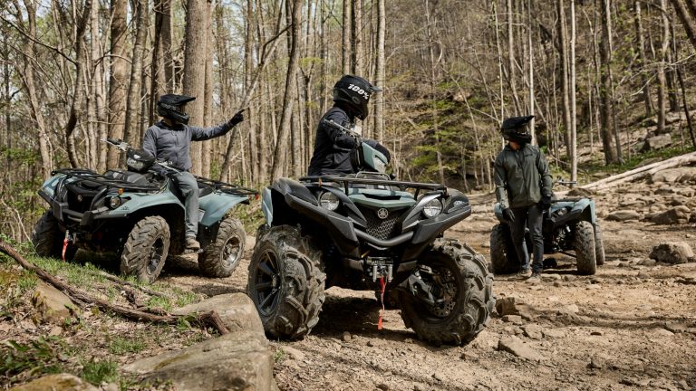 2026-Yamaha-YFM700FWAD-X-EU-Moss_Grey___Tactical_Black-Static-001-03