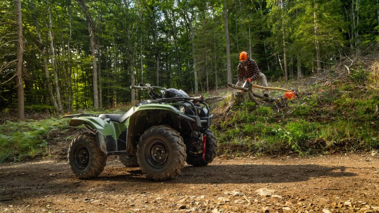 2026-Yamaha-YFM700FWBD-EU-Olive_Green-Static-004-03