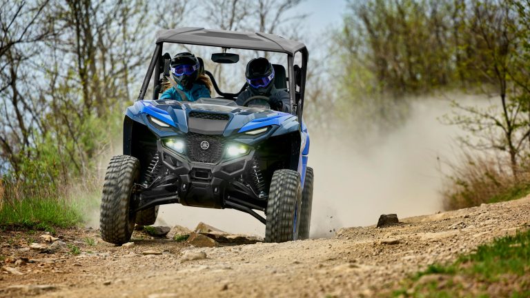 2026-Yamaha-YXE1000EWS-EU-SP-EU-Team_Yamaha_Blue-Action-003-03