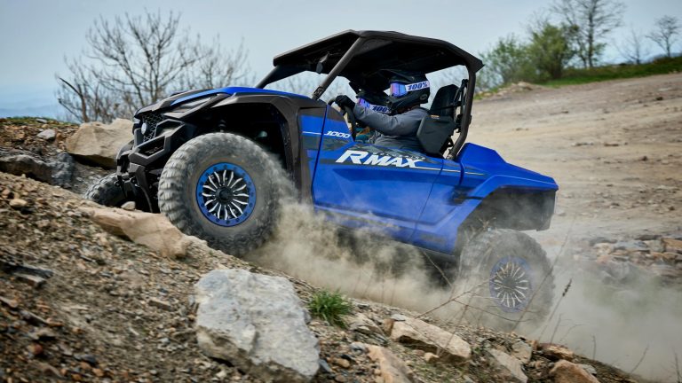 2026-Yamaha-YXE1000EWS-EU-SP-EU-Team_Yamaha_Blue-Action-004-03