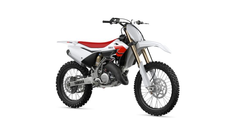 2026-Yamaha-YZ125LCSV-EU-Anniversary_White-360-Degrees-001-03
