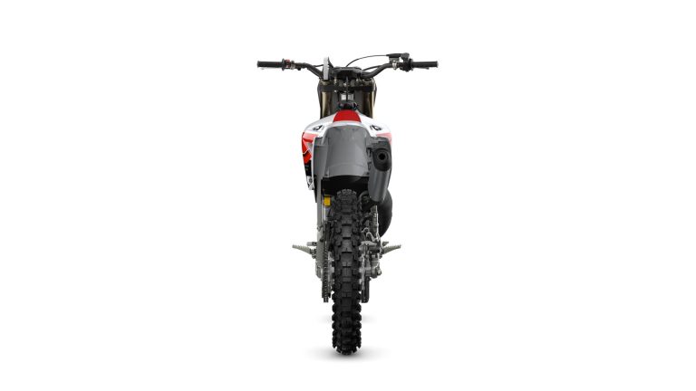 2026-Yamaha-YZ125LCSV-EU-Anniversary_White-Studio-004-03