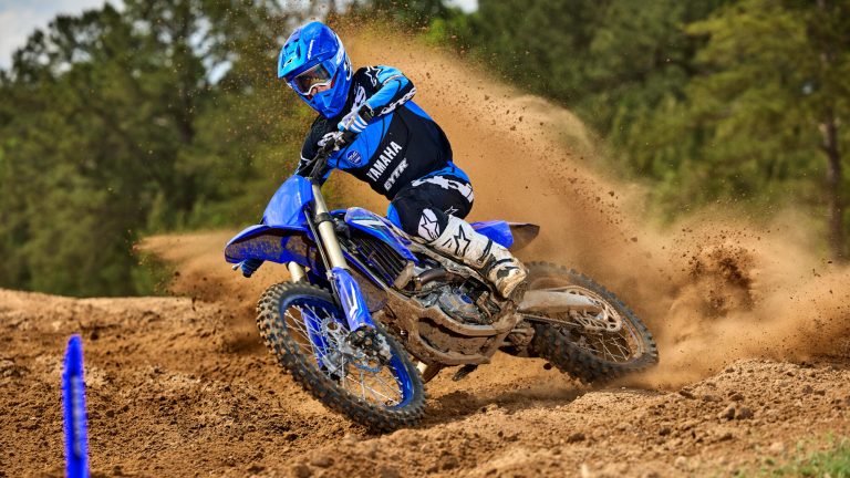 2026-Yamaha-YZ250F-EU-Icon_Blue-Action-002-03