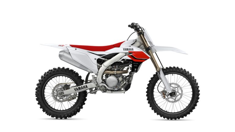 2026-Yamaha-YZ250FSV-EU-Anniversary_White-Studio-002-03
