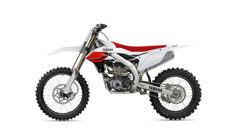 2026-Yamaha-YZ250FSV-EU-Anniversary_White-Studio-006-03
