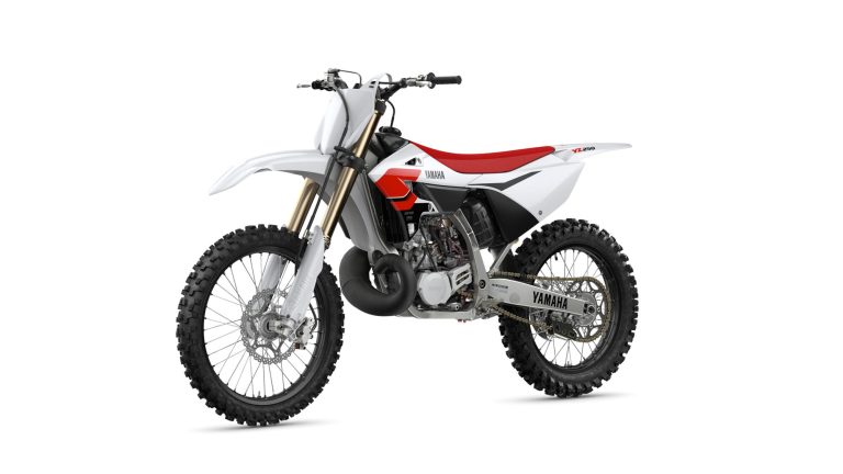 2026-Yamaha-YZ250LCSV-EU-Anniversary_White-Studio-007-03