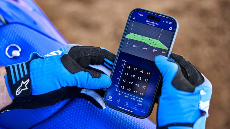 2026-Yamaha-YZ450FSV-EU-NA-Detail-010-03