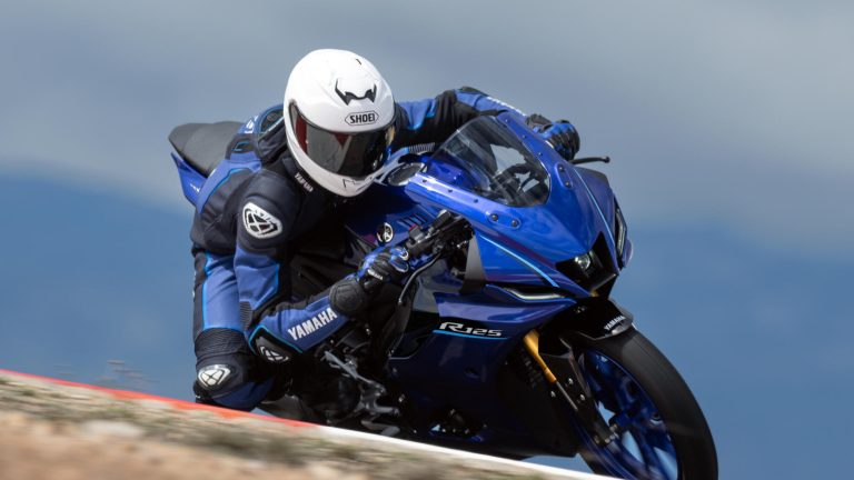 2026-Yamaha-YZF-R125A-EU-Icon_Blue-Action-001-03