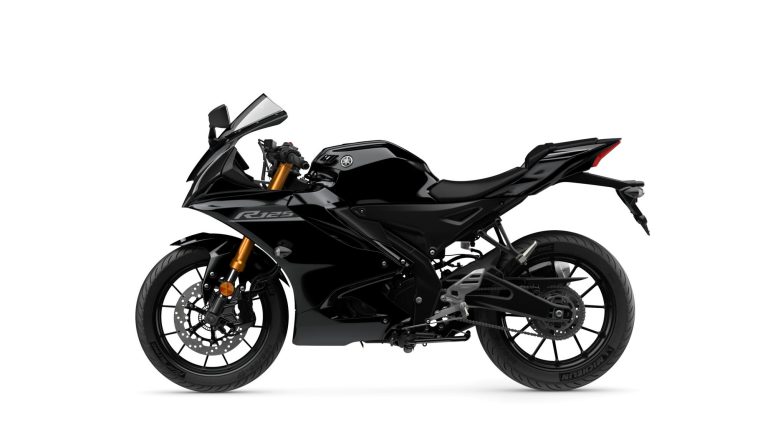 2026-Yamaha-YZF-R125A-EU-Tech_Black-Studio-006-03