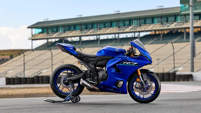 2026-Yamaha-YZF700R7-EU-Icon_Blue-Static-001-03