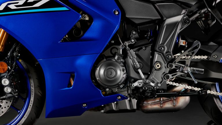 2026-Yamaha-YZF700R7-EU-NA-Detail-001-03