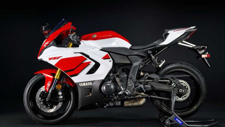 2026-Yamaha-YZF700R7-EU-NA-Detail-006-03