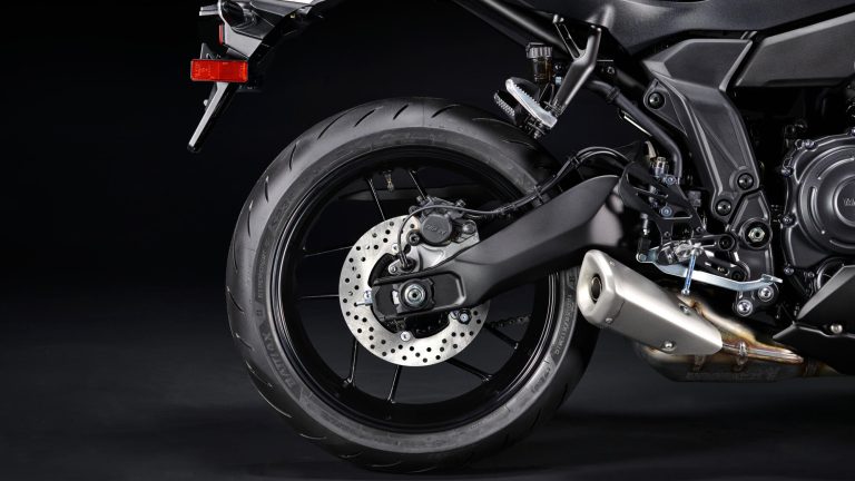 2026-Yamaha-YZF700R7-EU-NA-Detail-012-03
