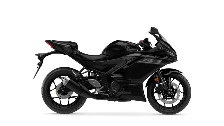 2026-Yamaha-YZFR320-EU-Midnight_Black-Studio-002-03